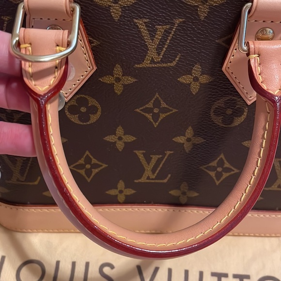 Brand new Louis Vuitton Alma BB - Picture 3 of 10